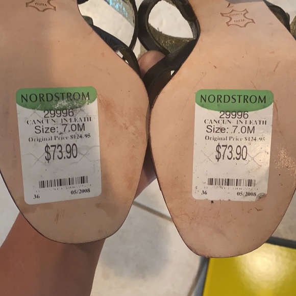 Brand new Dolce Vita heels - Picture 3 of 4